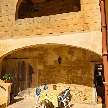 The Honeypot Bed & Breakfast *